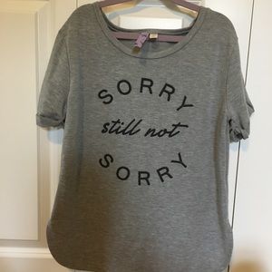 Francesca’s Alya graphic t-shirt || XS